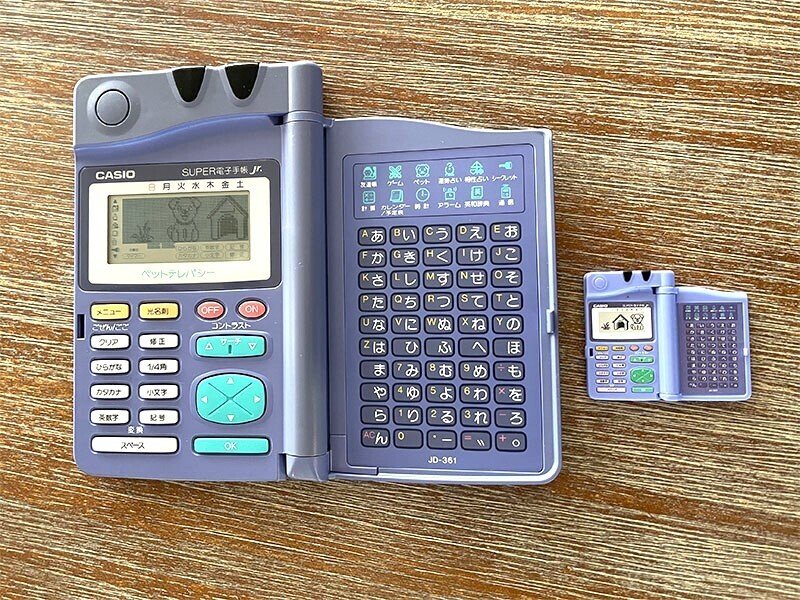 懐かしの平成レトロ？カプセルトイで人気再燃したアレを、元・愛用者と