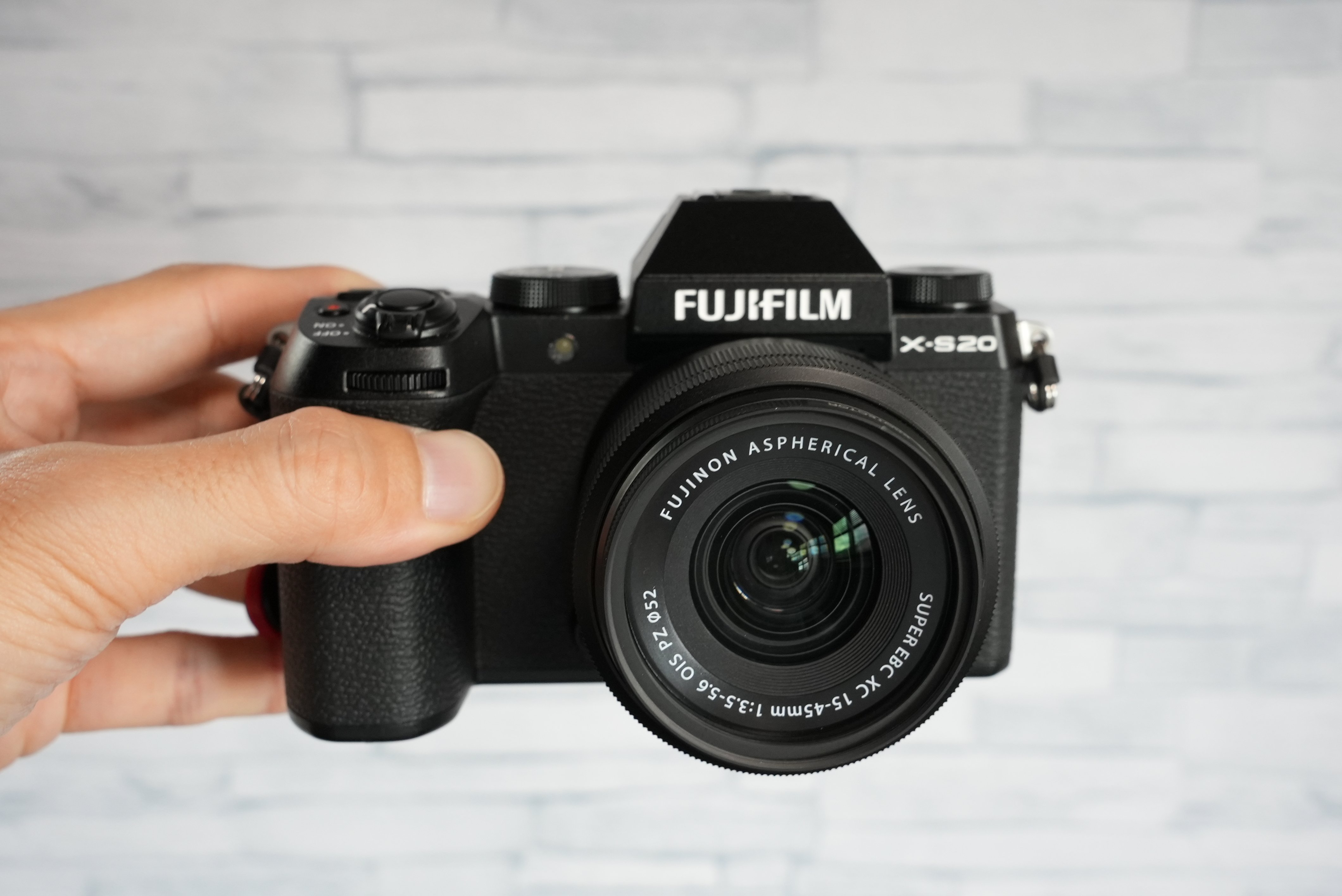 安物なんて言わせない / フジノン XC15-45mm という選択｜chiba