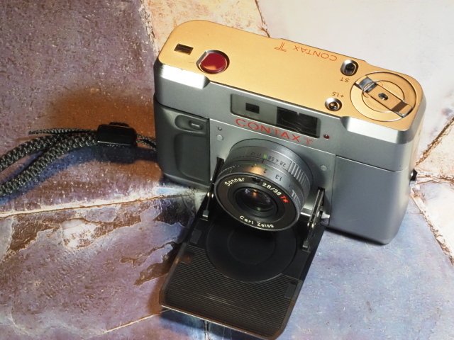 カメラ沼の深淵」 CONTAX T｜saphirinus