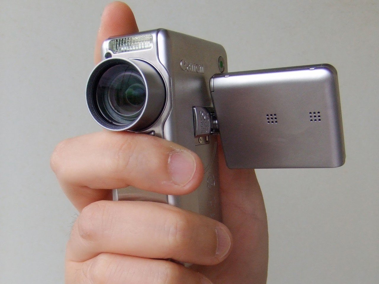 引き出しの中のコンデジたち｜服部 弘一郎