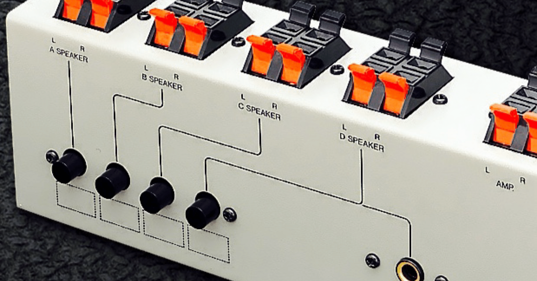 スピーカーセレクター」の理想形──LUXMAN AS-5Ⅲで叶える複数