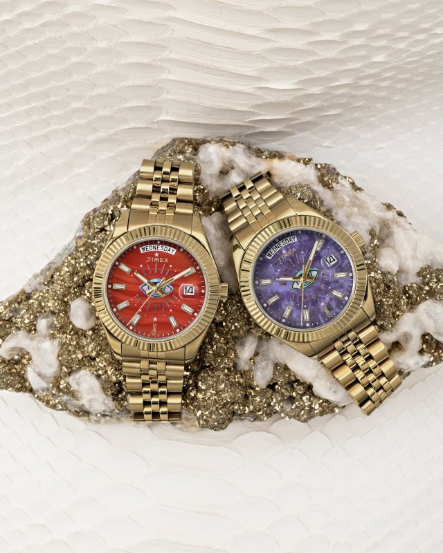 タイメックスが LAのジュエリーデザイナー、ジャッキー・アイシュが