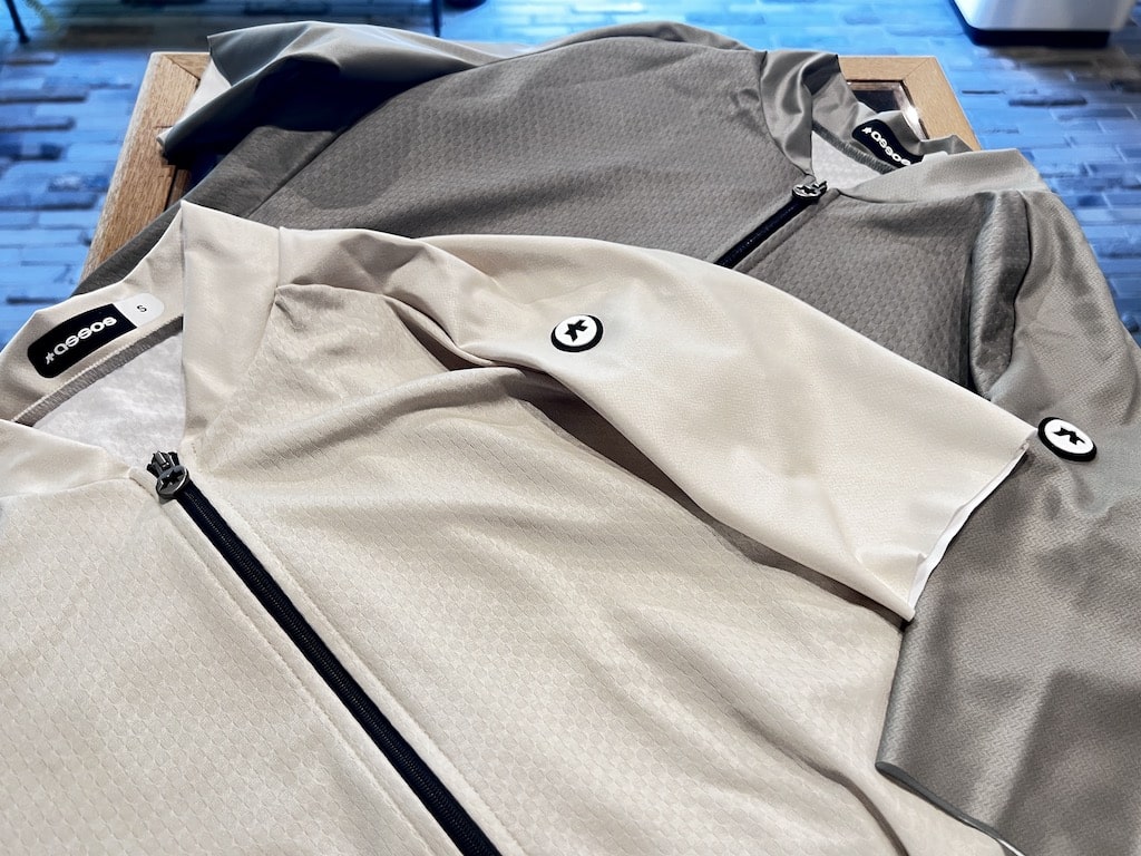 限定ジャージ、Tシャツ、オフロード系のアイテムが少しだけ入荷