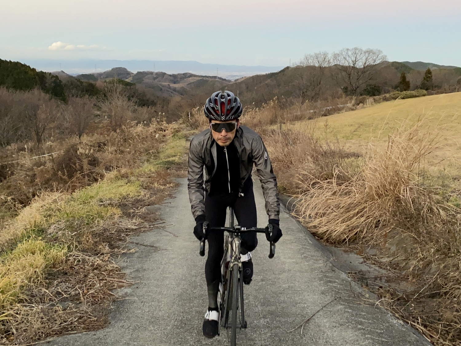 セールで買うのはお得か？ EQUIPE RS RAIN JACKET の真実 | ASSOS