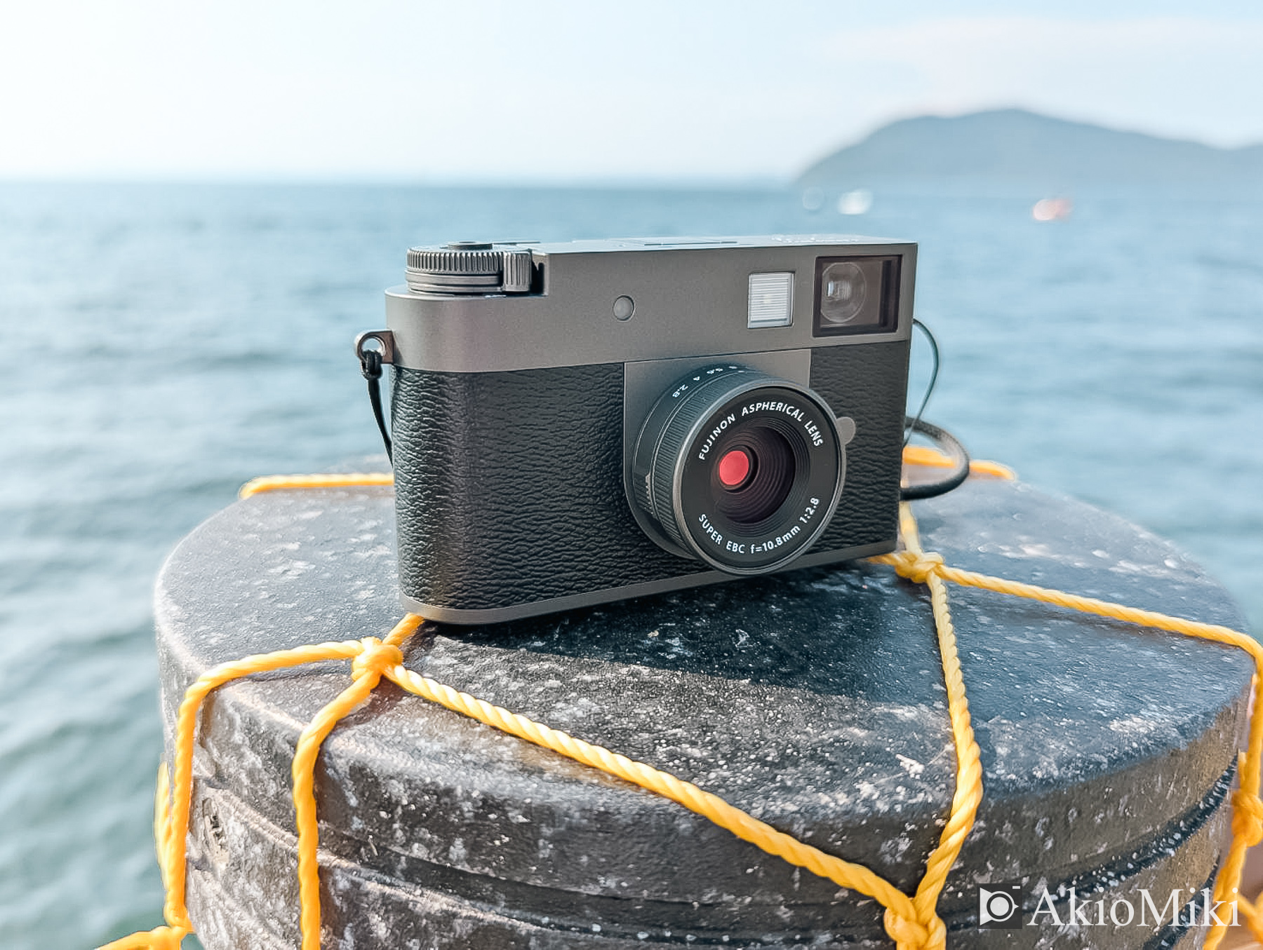 フィルムカメラの楽しさが詰まったコンデジ「FUJIFILM X half」を