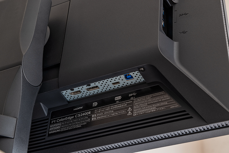 5万円台のEIZOモニター ColorEdge CS2400R 徹底レビュー｜プロの