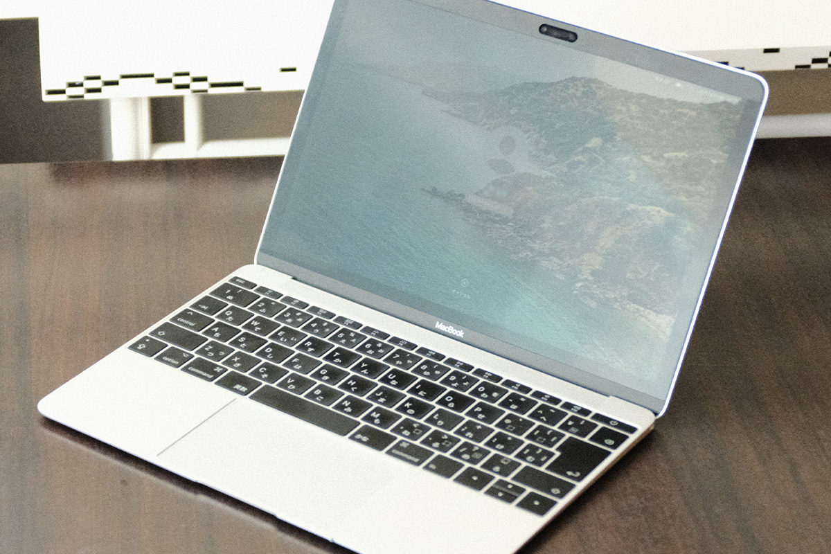 ま*ん様 MacBook Air シルバー 2015年モデル バッテリー交換要 ま*ん様