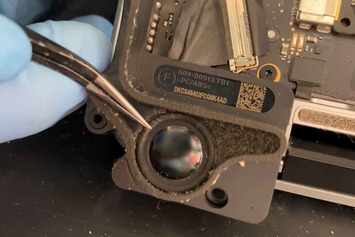 Mac Book Pro 2015 スピーカー音割れ修理補修 | APPLEMAC三宮元町駅前