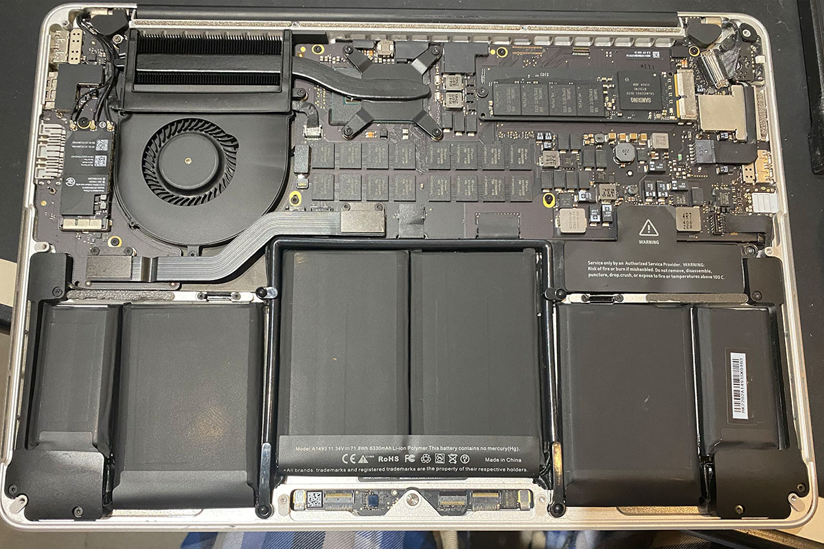 神戸三宮】MacBook / iMac マザーボード基板の激安修理の専門店