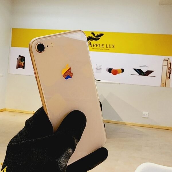 iPhone 8 - Apple Lux