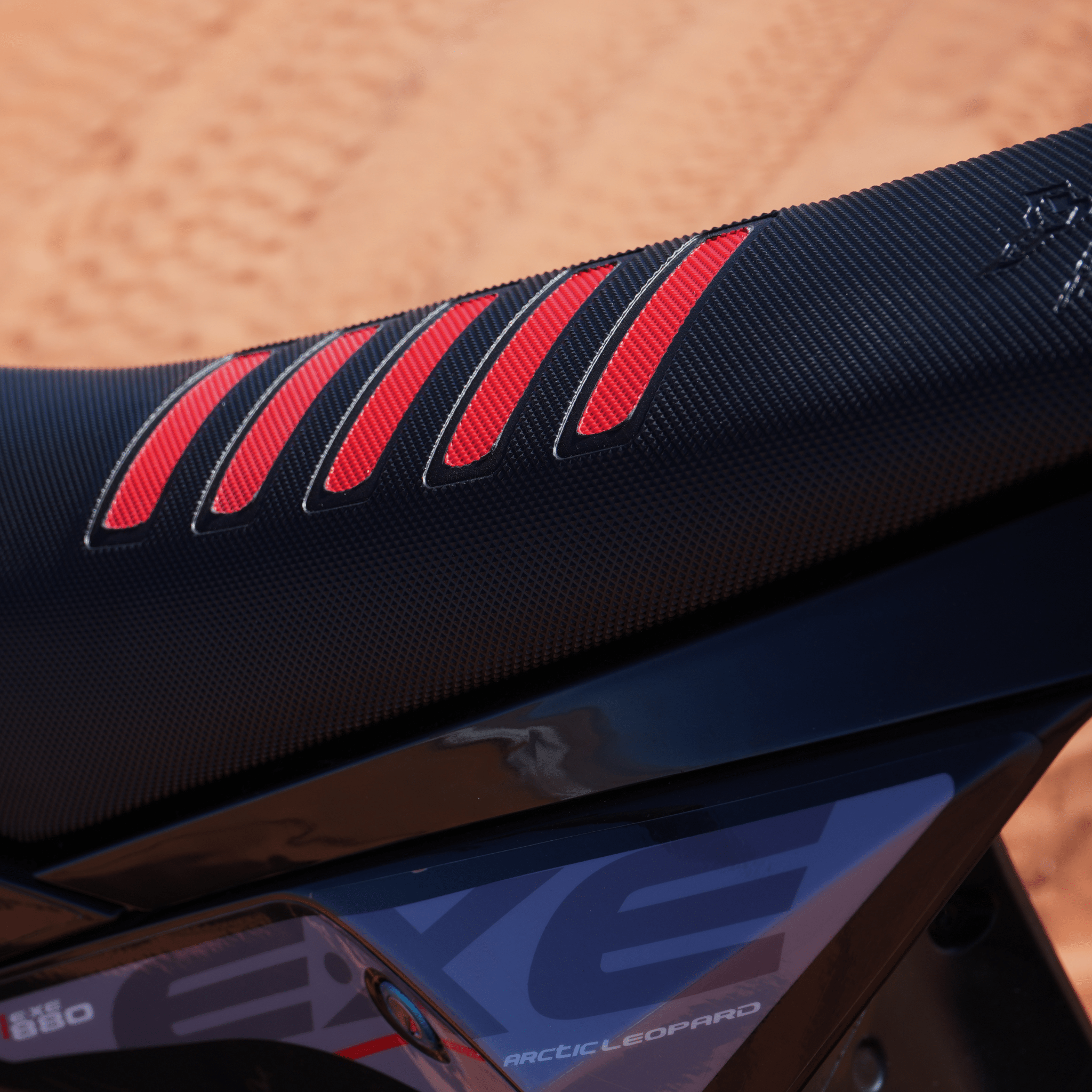 EXE 880 – Arctic Leopard USA