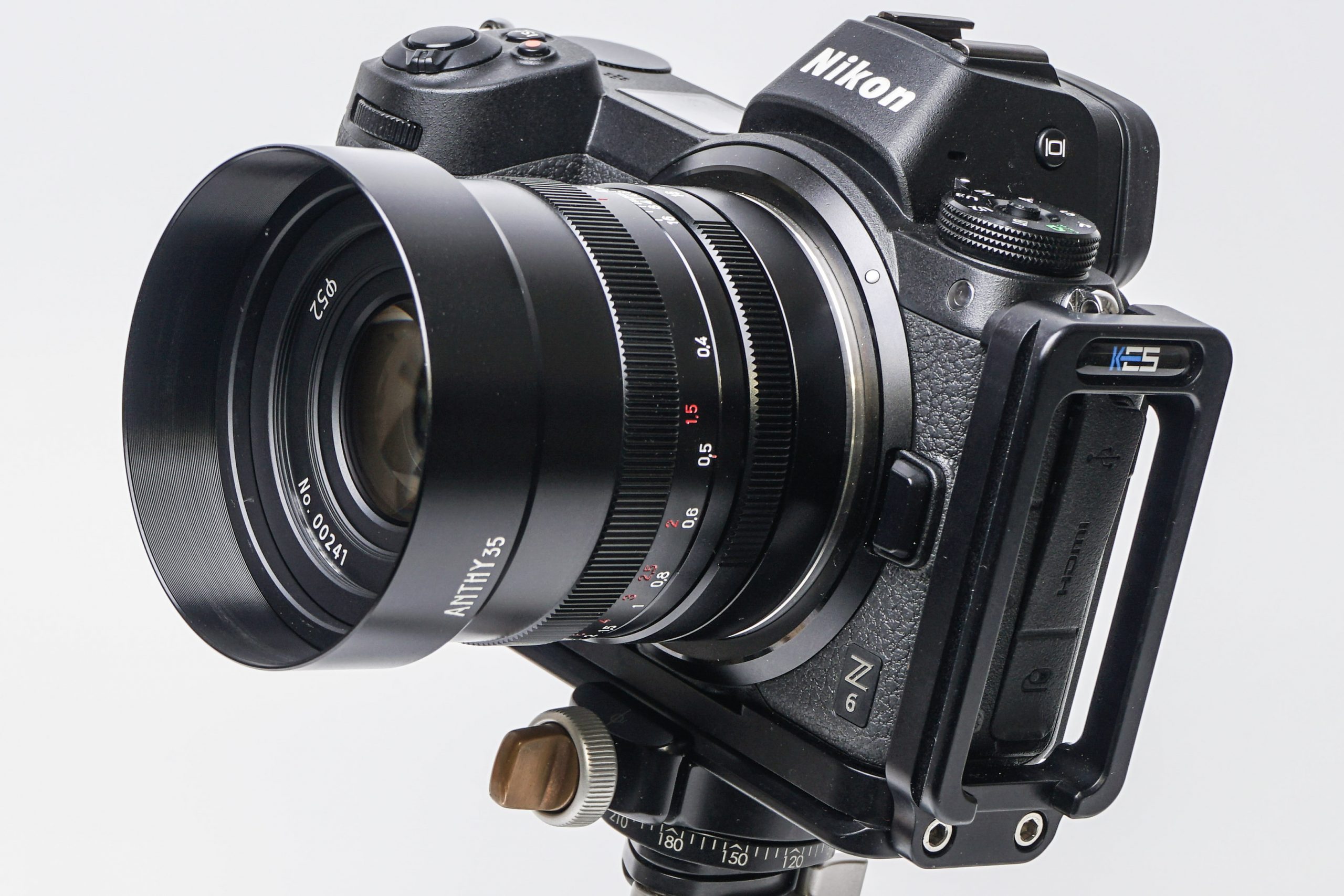 レンズレビュー】Nikon Zマウント一番乗り！ANTHY35 日本最速