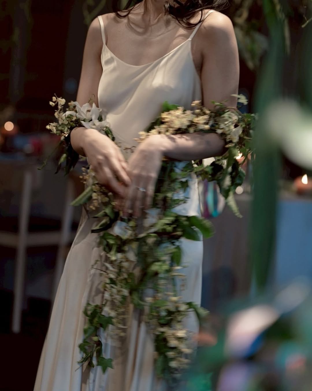 個性とトレンド感あふれる「ガーランドフラワー」最新ブーケ＆フラワー