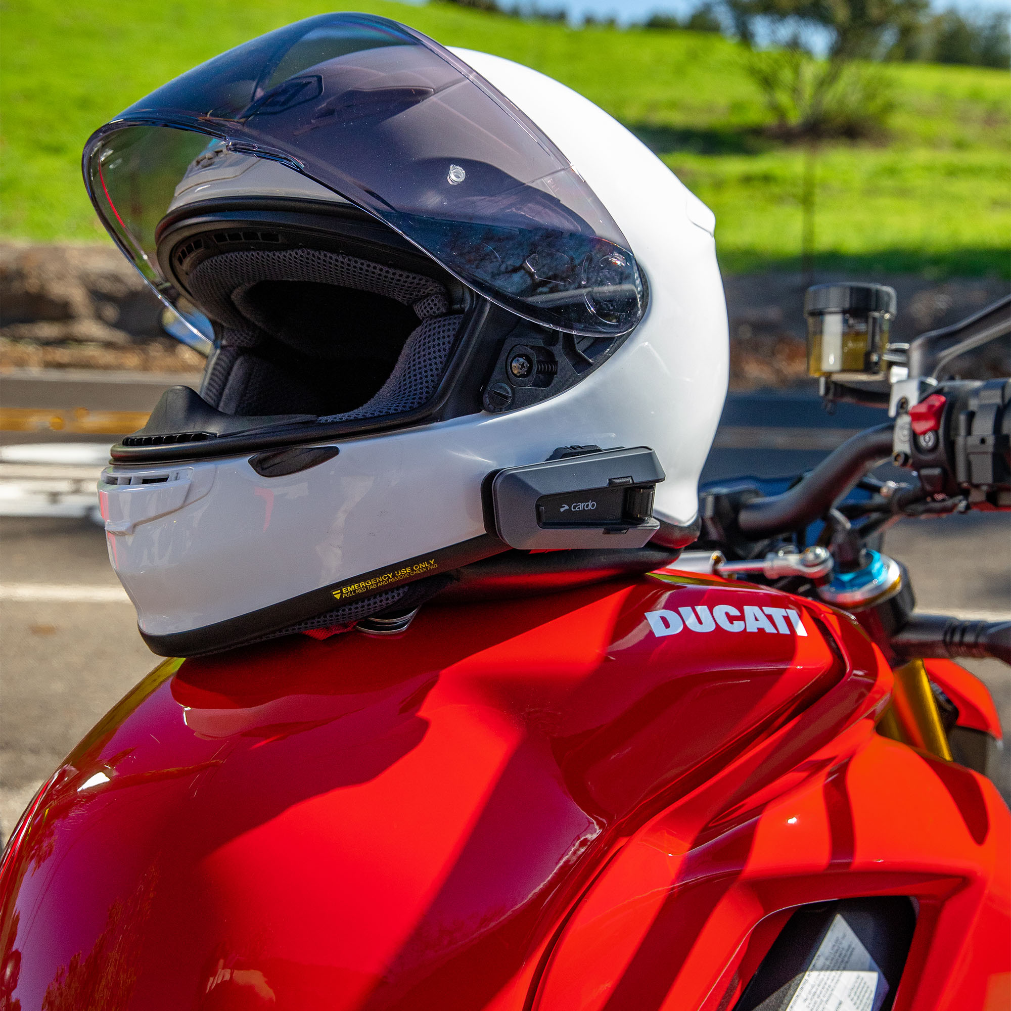 PACKTALK EDGE - Cardo - バイク用インカム - 株式会社アーキサイト