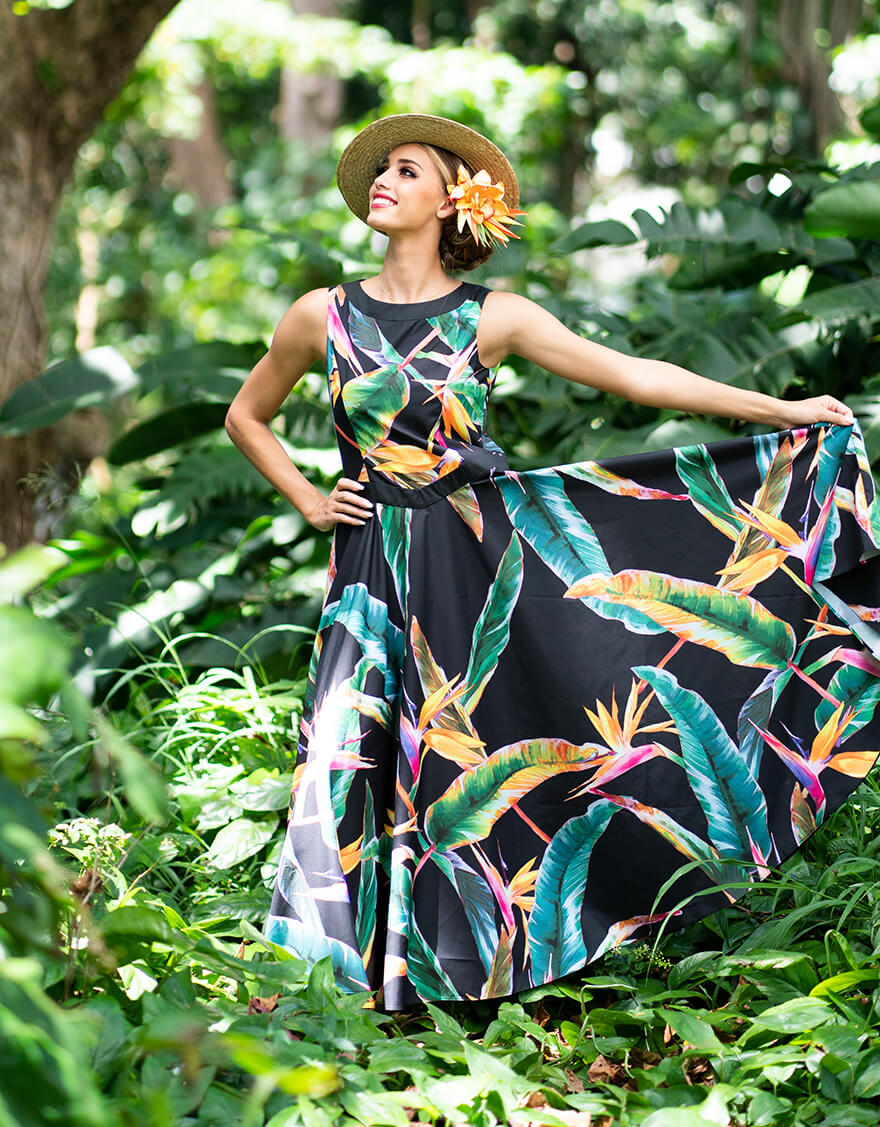 ノースリーブボートネックフレアドレス（バードオブパラダイス