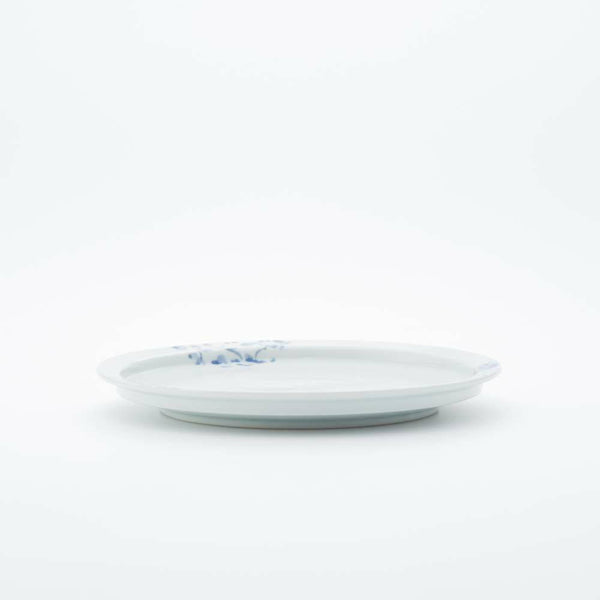 岡晋吾 7寸天平平皿 菊唐草 – ARITA PORCELAIN LAB [公式オンラインストア]