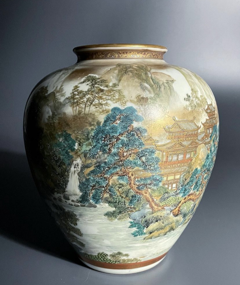 九谷焼の花瓶をご紹介 | 骨董品・美術品を高価買取できる理由が