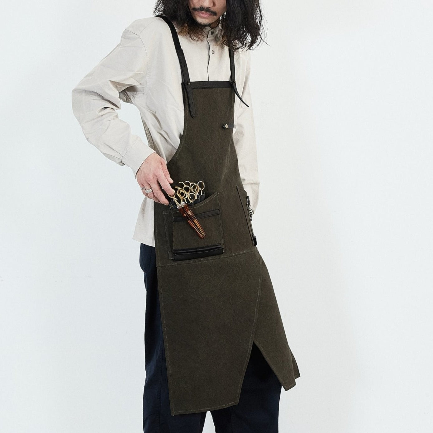 パラフィンバイオウォッシュ帆布 シザーエプロン オリーブドラブ