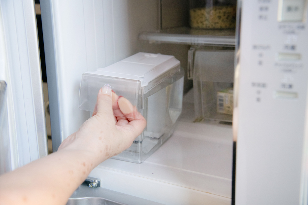 冷蔵庫の自動製氷機をクエン酸や酸素系漂白剤で掃除する方法…放置は