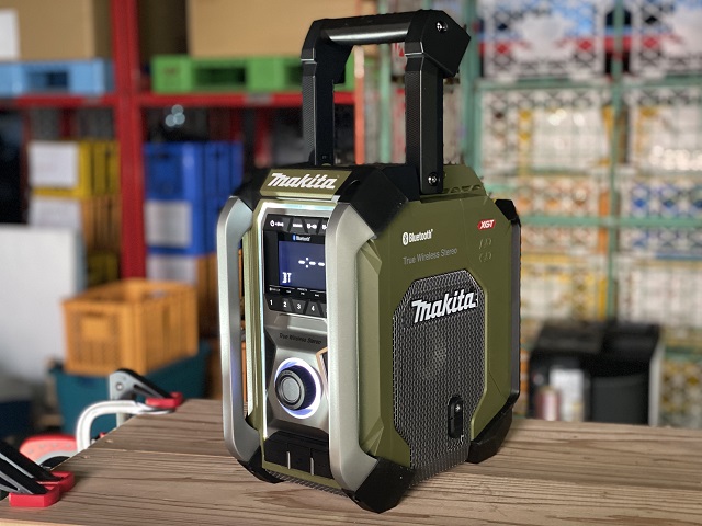 マキタ充電式ラジオ MR005GZをレビュー - 電動工具買取りは埼玉県