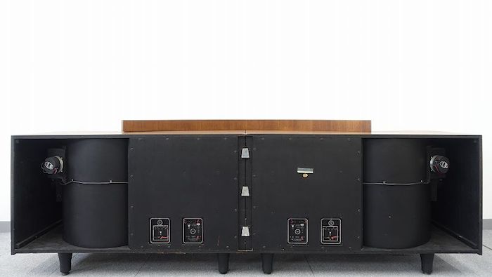 JBLの【名機】といえばParagon（パラゴン）。鳴らしてよし、飾って