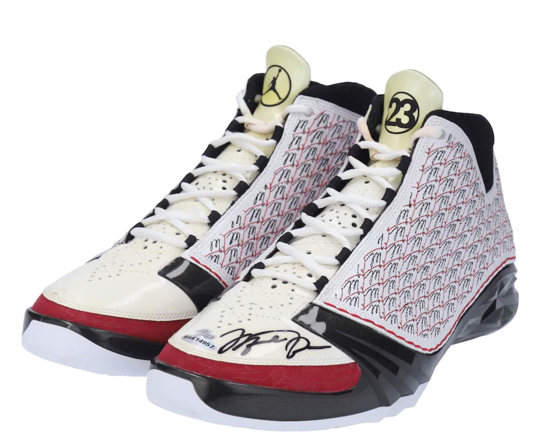 マイケルジョーダン 直筆サイン入りスニーカー ジョーダン23モデル