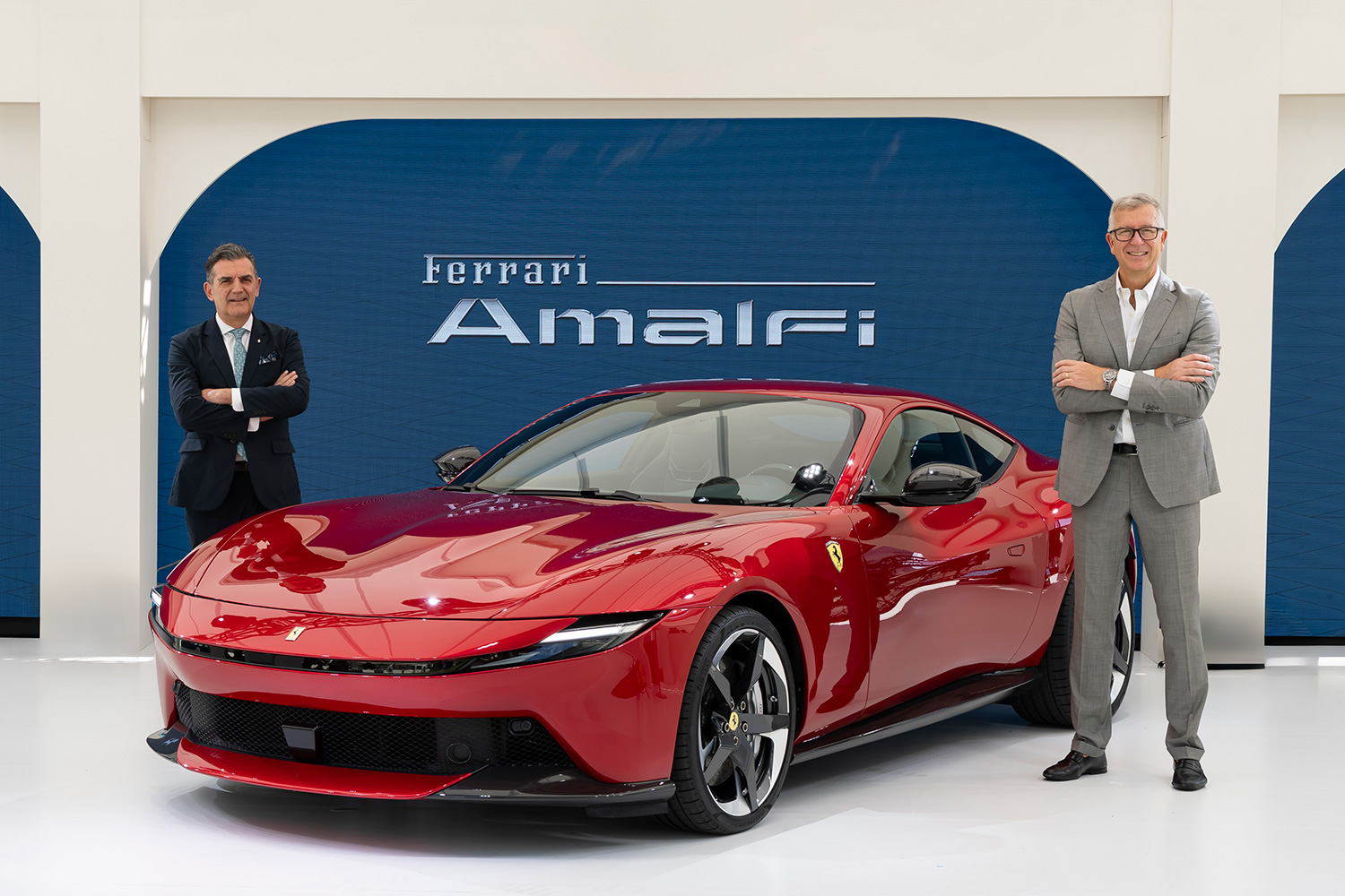 フェラーリ「Roma」の後継となるV8ツインターボ搭載クーペ「Amalfi」が