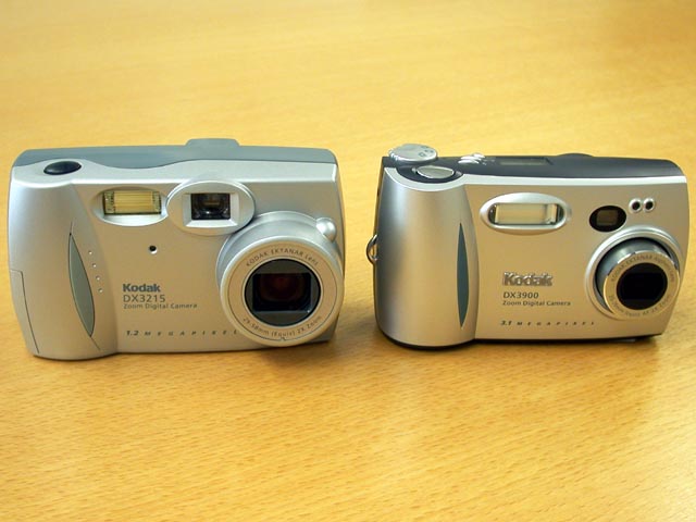 コダック、カメラドック同梱のデジタルカメラ2機種