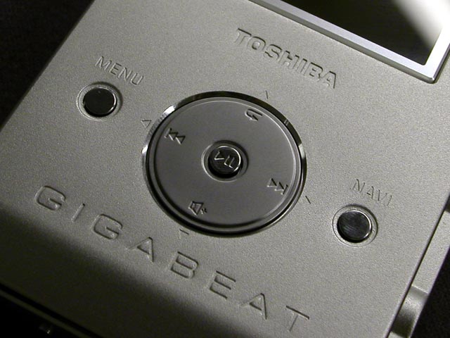 東芝、PCカード型HDDを使用したMP3/WMAプレーヤー