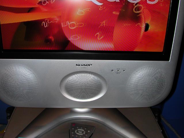 シャープ、BSチューナを内蔵した液晶TV「AQUOS」