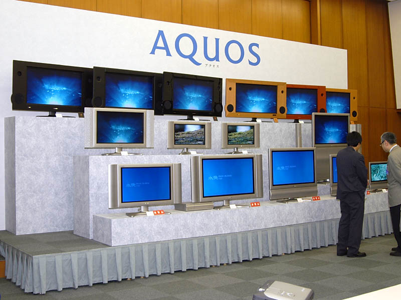 シャープ、地上デジタルチューナ搭載の37V/30V型AQUOS