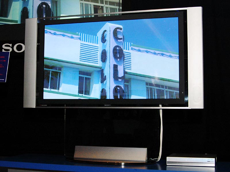 ソニー、地上デジタルチューナ搭載の新「プラズマベガ」