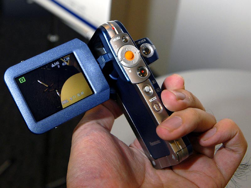 松下、30fpsのMPEG-4撮影/テレビ録画に対応したD-snap