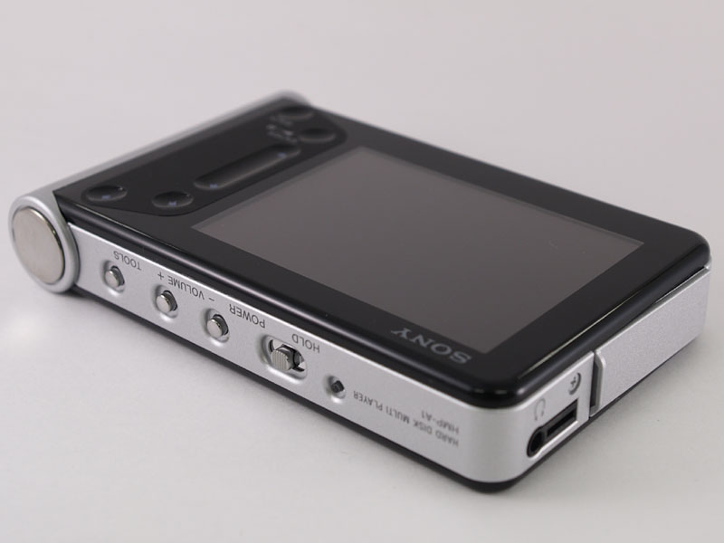 ソニー、MPEG-2/4再生に対応したHDDポータブルビデオプレーヤー
