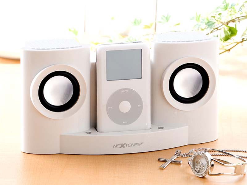ネクストワンズ、クレードル型のiPod用スピーカー