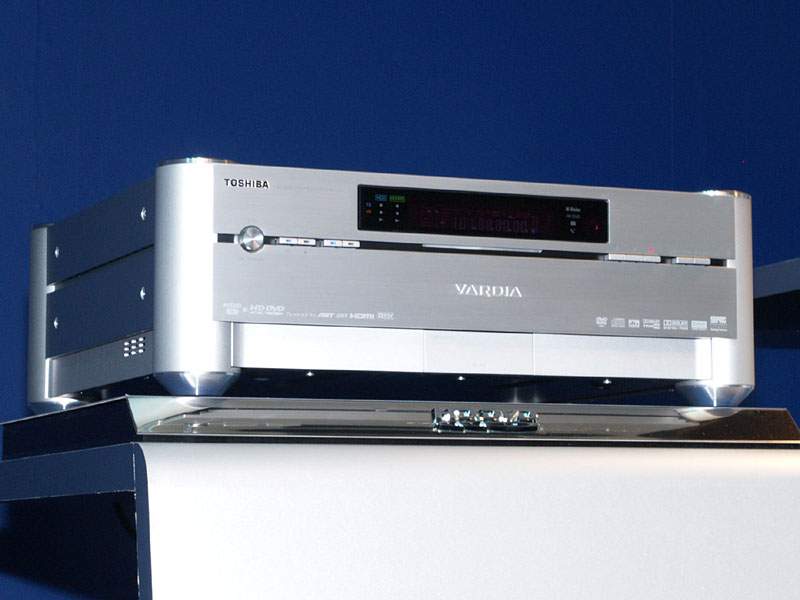 東芝、世界初のHD DVDレコーダ「RD-A1」を7月14日発売