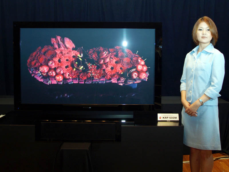 パイオニア、60型フルHDプラズマディスプレイ「KURO」