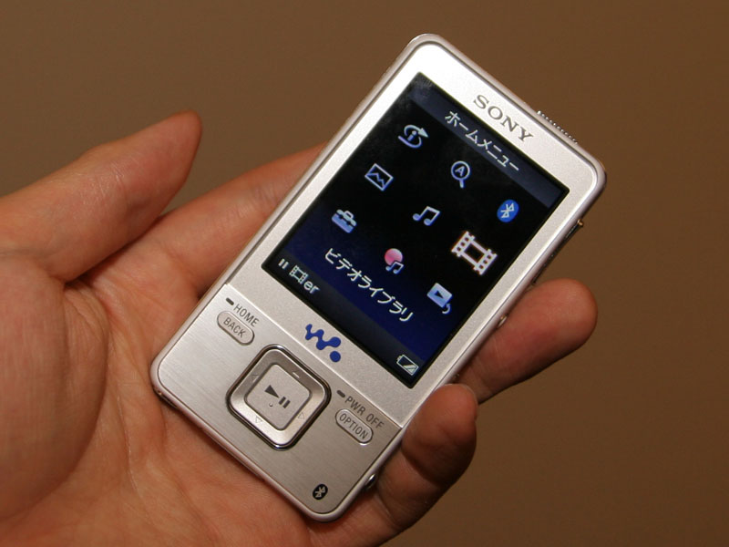 ソニー、初のBluetooth対応「ウォークマンA」