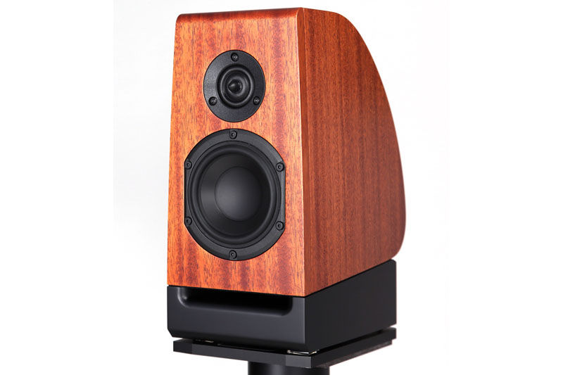 キソアコースティック、マホガニーを活用した88万円のスピーカー「HB