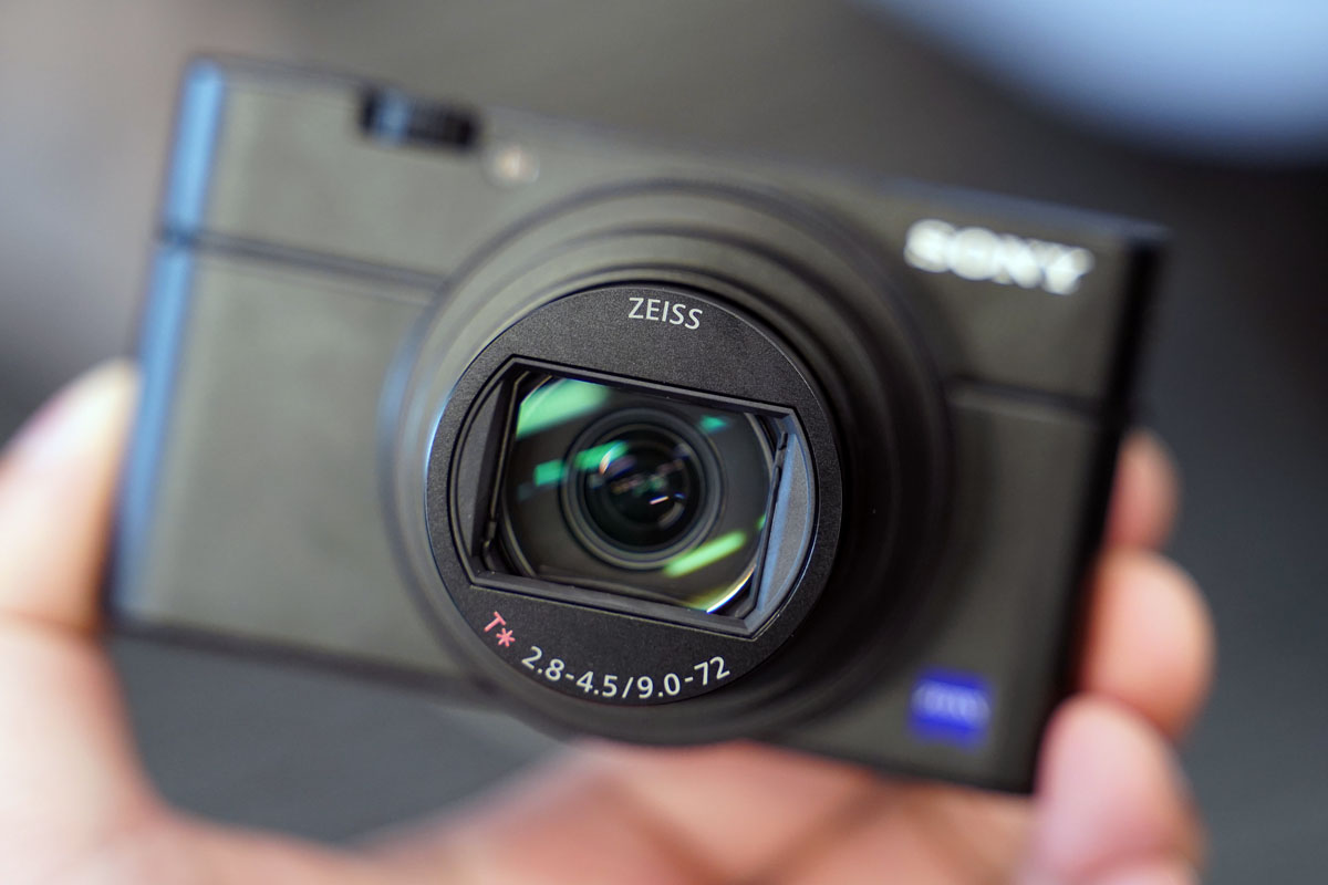 ソニー、秒間20コマ連写を実現した「RX100 VII」“ポケットに入るα9