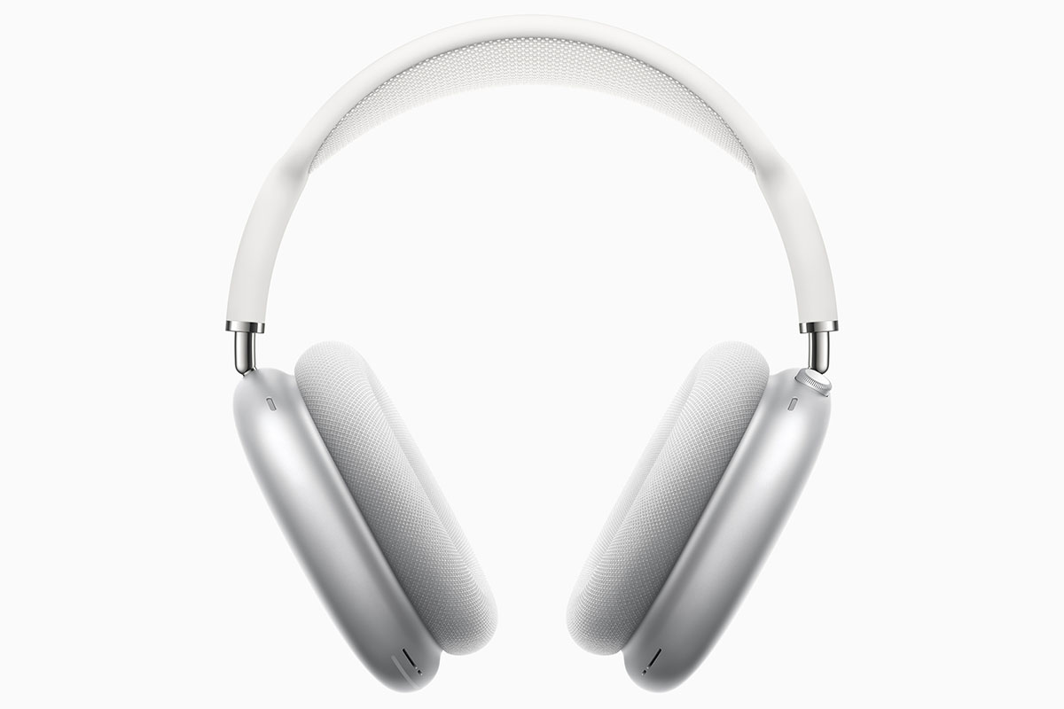 アップルのヘッドフォン「AirPods Max」。“これまでにないサウンド体験