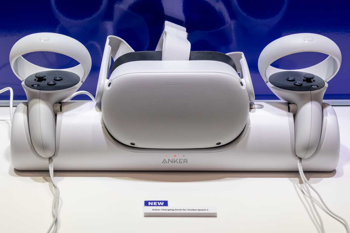 Anker、Oculus Quest 2とコントローラを一度に充電するドック - AV Watch