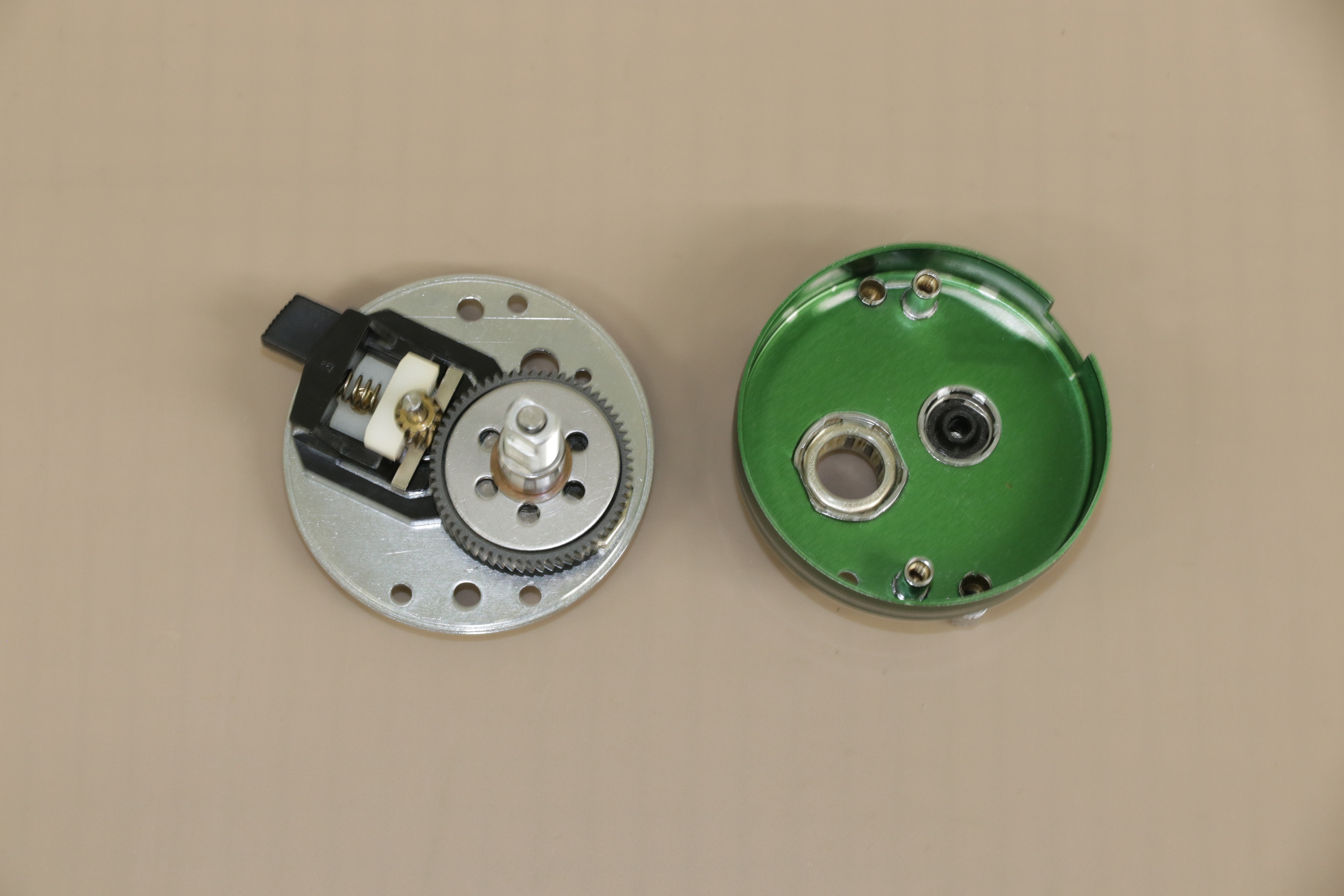 ピニオンブッシングBBキット Ambassadeur 1500C/2500C用｜Fishing