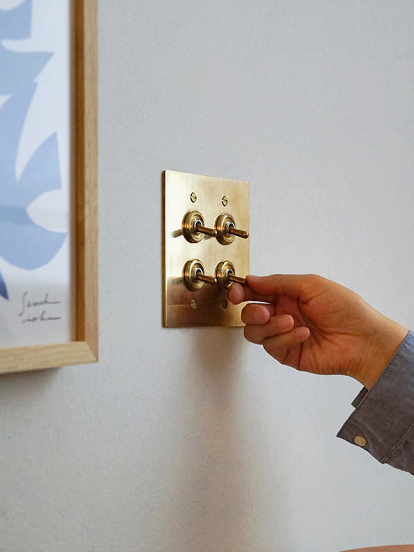 真鍮プレート4スイッチ | AXCIS ONLINE