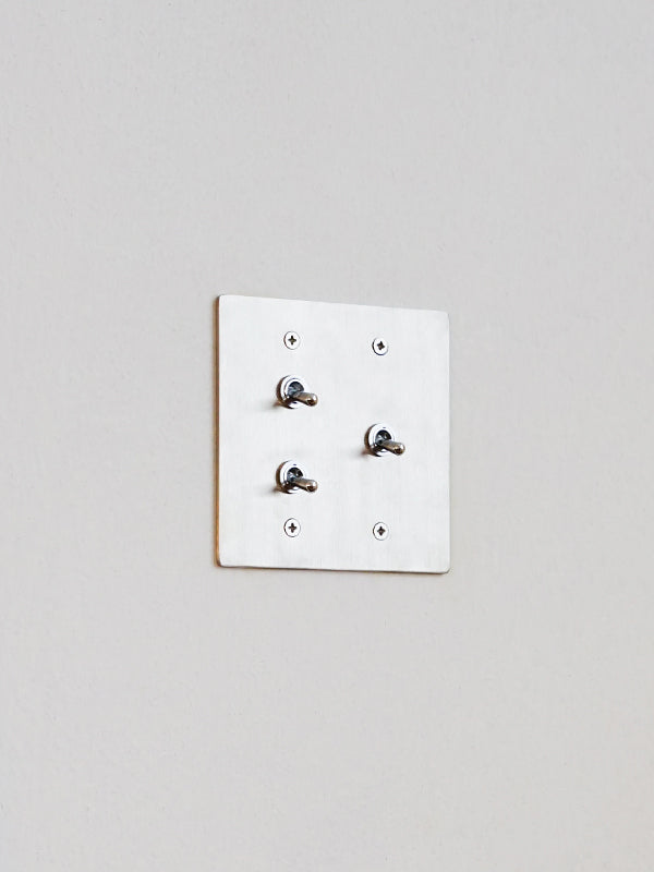 ステンレスプレート3スイッチ | AXCIS ONLINE