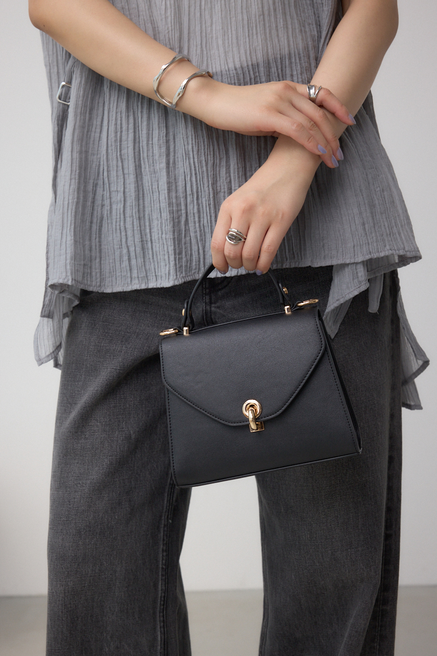 リングターンロックミニハンドバッグ｜WOMEN｜250IAC55-064K｜AZUL BY