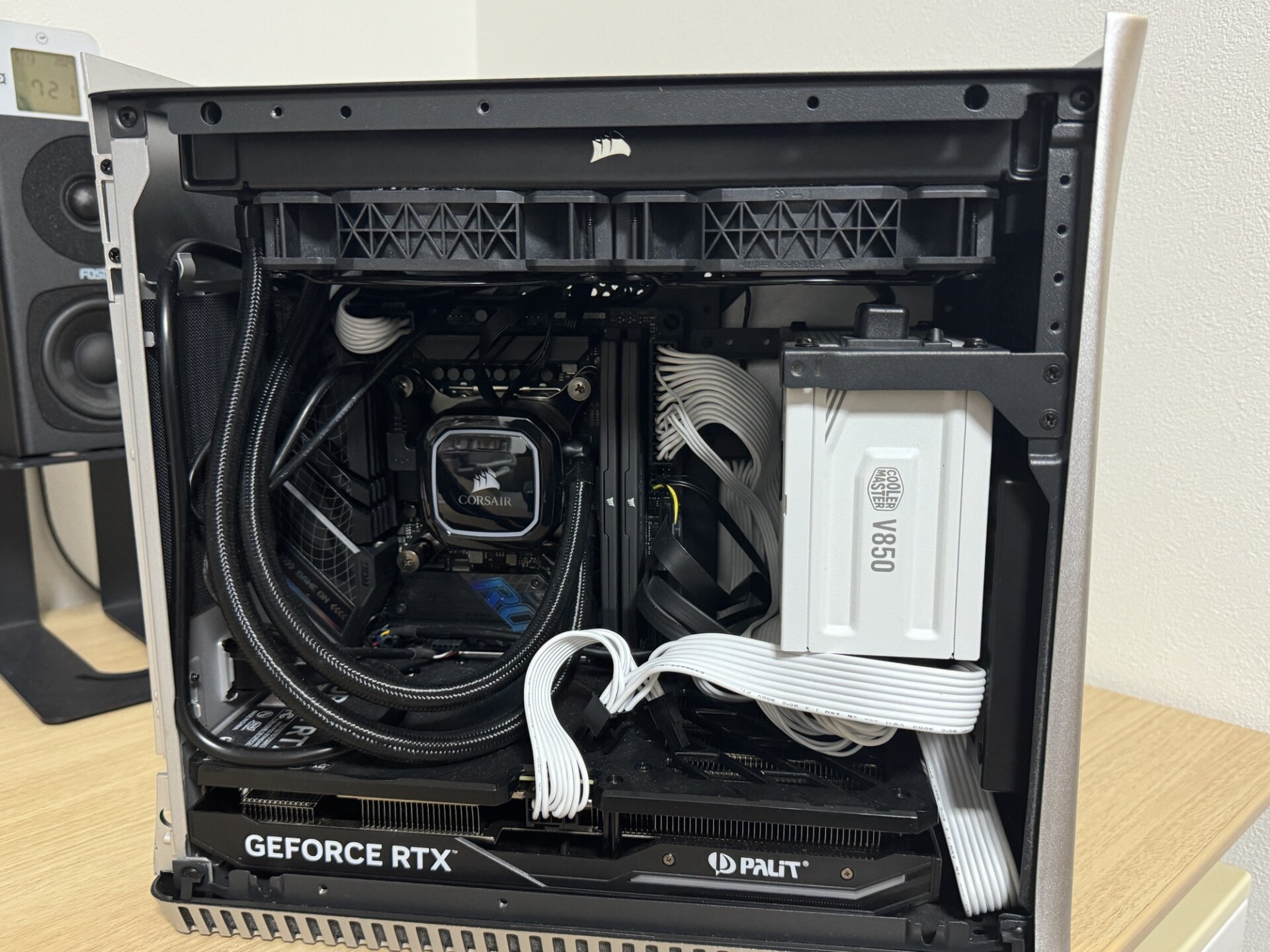 PCのケースをLIAN LI A4-H2Oに交換 - ばっきーのテキトー日記