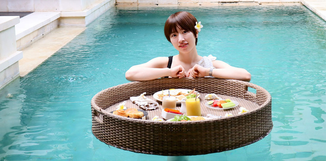 バリ島インスタ映え！フローティングブレックファースト｜バリ王