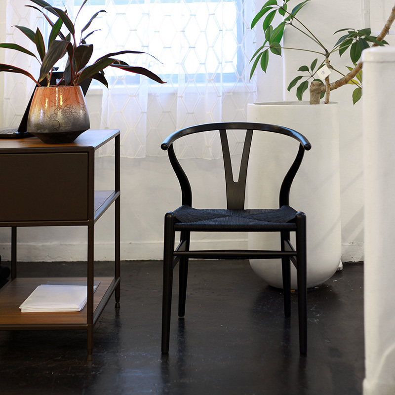 完売いたしました》限定生産 Yチェア CH24 ユーカリ・ブラック塗装