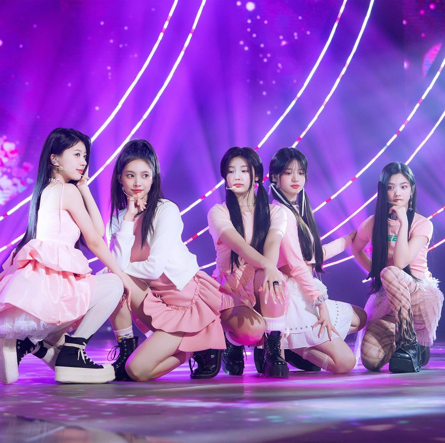 ☆ILLIT ミンジュ 着用！！【PLZPROJECT】STUD FRILL SKIRT, IVORY